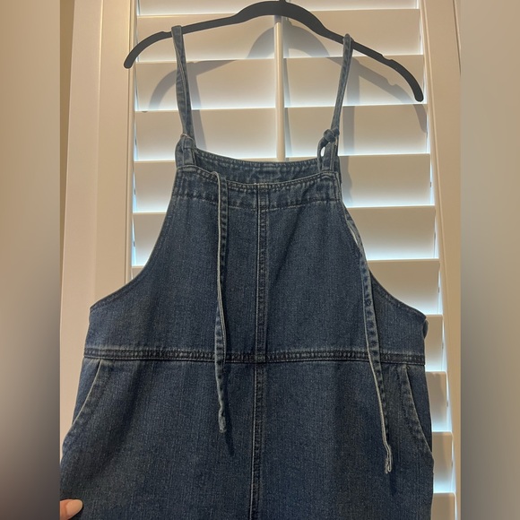 Overalls - Picture 2 of 3